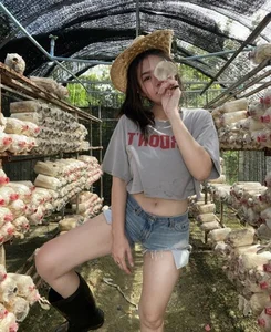 The Allure of Simplicity: How the 'Farmer Hot Girl' Captures Social Media Attention - image 2