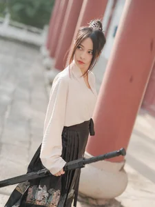 YiTuYu Art Language Vol.6236: Exploring the Artistic Elegance of Dan Dan - image 1