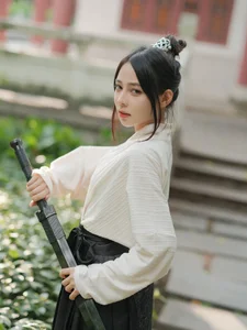 YiTuYu Art Language Vol.6236: Exploring the Artistic Elegance of Dan Dan - image 2