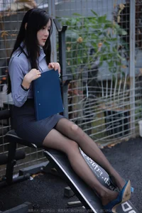 Elegant Professionalism: Wan Ping in the IESS Office Fashion Series - image 22