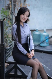 Elegant Professionalism: Wan Ping in the IESS Office Fashion Series - image 69