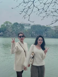 Elegant Beauty from Nam Dinh: A Radiant Look Inspired by Hanoi Autumn Aesthetics - image 2