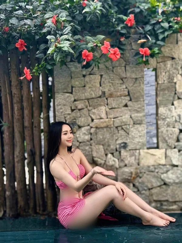 Quynh Kool Sets Summer Trends in a Stunning Pink Bikini Collection