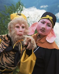 Stunning Vietnamese Celebrity Halloween Transformations: The Iconic Journey to the West Spider Spirits - image 4