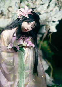 YiTuYu Art Language Vol.10249 Tao Chi: A Captivating 17-Photo Portrait Collection for Digital Art and Photography Enthusiasts - image 6