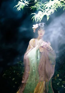 YiTuYu Art Language Vol.10249 Tao Chi: A Captivating 17-Photo Portrait Collection for Digital Art and Photography Enthusiasts - image 15