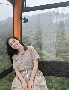 Chi Pu and Chinese Star Explore Hoi An and the Golden Bridge - image 8