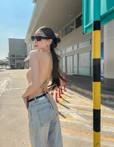 Thai Social Media Influencer Sparks Viral Debate with Bold Street Food BBQ Appearance - image 8