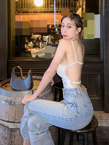 Thai Social Media Influencer Sparks Viral Debate with Bold Street Food BBQ Appearance - image 4