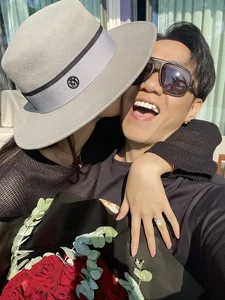 Vietnamese Comedian Anh Duc and Fiancée Anh Pham Shine on the Red Carpet: A Look at Their Romantic Public Appearance - image 0