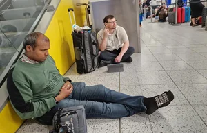 Global IT Outage Leaves Travelers Stranded: The Blue Screen of Death Impact at Airports - image 1