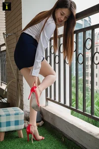 IESS Feather West Sister Series: Playful and Elegant Legwear Fashion Gallery - image 8