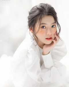 The Timeless Charm of Tran Thu Trang: A Gallery of Grace and Contemporary Beauty - image 24