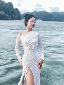 Stunning S-Line Beauty Competes for the Miss Vietnam 2024 Crown - image 1
