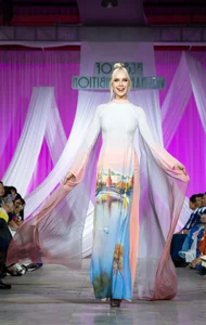 International Beauties Showcase the Timeless Elegance of Vietnamese Silk Ao Dai in Stunning Fashion Gallery - image 5