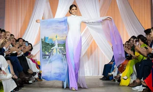 International Beauties Showcase the Timeless Elegance of Vietnamese Silk Ao Dai in Stunning Fashion Gallery - image 8