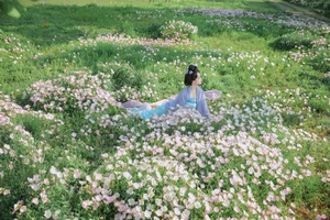 Art Language Vol.6829 by YiTuYu Featuring Model Ling Zi Xi - image 3