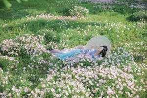 Art Language Vol.6829 by YiTuYu Featuring Model Ling Zi Xi - image 0
