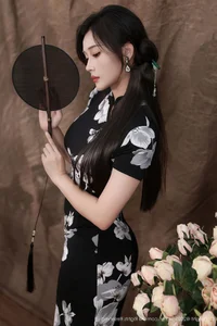 Timeless Elegance: Reimagining Modern Qipao and Black Silk Aesthetics with Nan Qiao - image 7