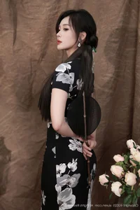 Timeless Elegance: Reimagining Modern Qipao and Black Silk Aesthetics with Nan Qiao - image 28