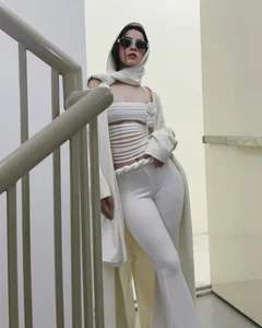 Chi Pu Stuns in Bold Tight-Fitting Outfits Highlighting Her Iconic Curves and Fashion Evolution - image 5