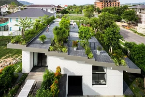 Innovative Terraced Roof Garden House Architecture in Nha Trang - image 5