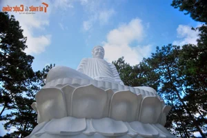 Exploring the Extraordinary Architecture of Unique Pagodas in Da Lat: A Journey Through Spiritual and Artistic Landmarks - image 3