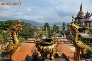 Exploring the Extraordinary Architecture of Unique Pagodas in Da Lat: A Journey Through Spiritual and Artistic Landmarks - image 2