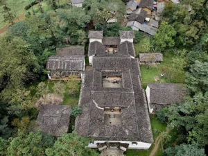 The Architecture of the 150 Billion VND Ancient Hmong King Palace in Ha Giang - image 1