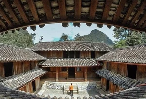 The Architecture of the 150 Billion VND Ancient Hmong King Palace in Ha Giang - image 5