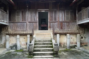 The Architecture of the 150 Billion VND Ancient Hmong King Palace in Ha Giang - image 0