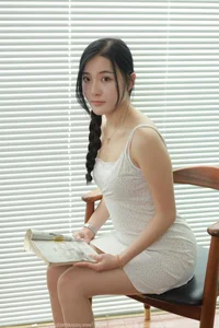 Casual Charm: The Girl Next Door Aesthetic Featuring Wan Ping for IESS - image 23