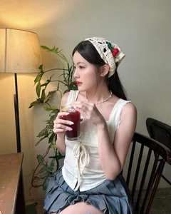 HIEUTHUHAI's Girlfriend Stuns Fans with Radiant Natural Beauty in Unfiltered Viral Photos - image 3