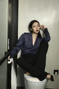 YiTuYu Art Language Vol.4512: Captivating Visuals and Modern Style with Bei Ji - image 28