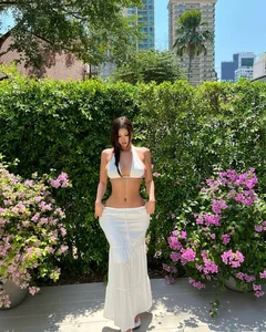 The Viral Beauty: How a Hot Girl's Vietnam Vacation Captured the Internet's Heart - image 4