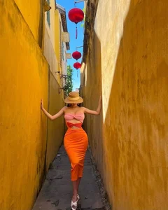 The Viral Beauty: How a Hot Girl's Vietnam Vacation Captured the Internet's Heart - image 8