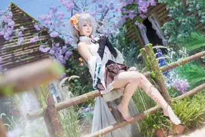 Coser Feng Jiang Jiang V as Aifoshen: Ethereal Beauty in a Natural Fantasy Setting - image 8