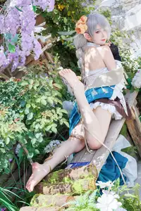 Coser Feng Jiang Jiang V as Aifoshen: Ethereal Beauty in a Natural Fantasy Setting - image 9