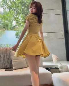 Elly Tran Captivates in Viral Optical Illusion Dress: A Masterclass in Modern Celebrity Fashion - image 8