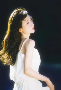 YiTuYu Art Language Vol.10404: An Exquisite Visual Study of Gu Lin Featuring Ten High-Resolution Artistic Portraits. - image 3