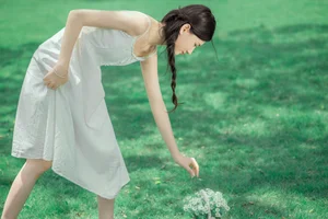 Ethereal Summer Muse: Saikuwako Captivates in YiTuYu’s Latest Art Language Collection - image 12