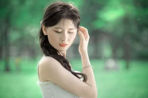 Ethereal Summer Muse: Saikuwako Captivates in YiTuYu’s Latest Art Language Collection - image 9