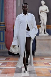 Trendy Ultra-Short Shorts for a Bold and Leggy Summer Look - image 1