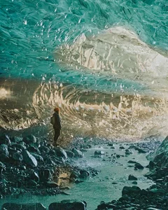 Experience the Ethereal Landscapes and Natural Wonders of Iceland - image 11