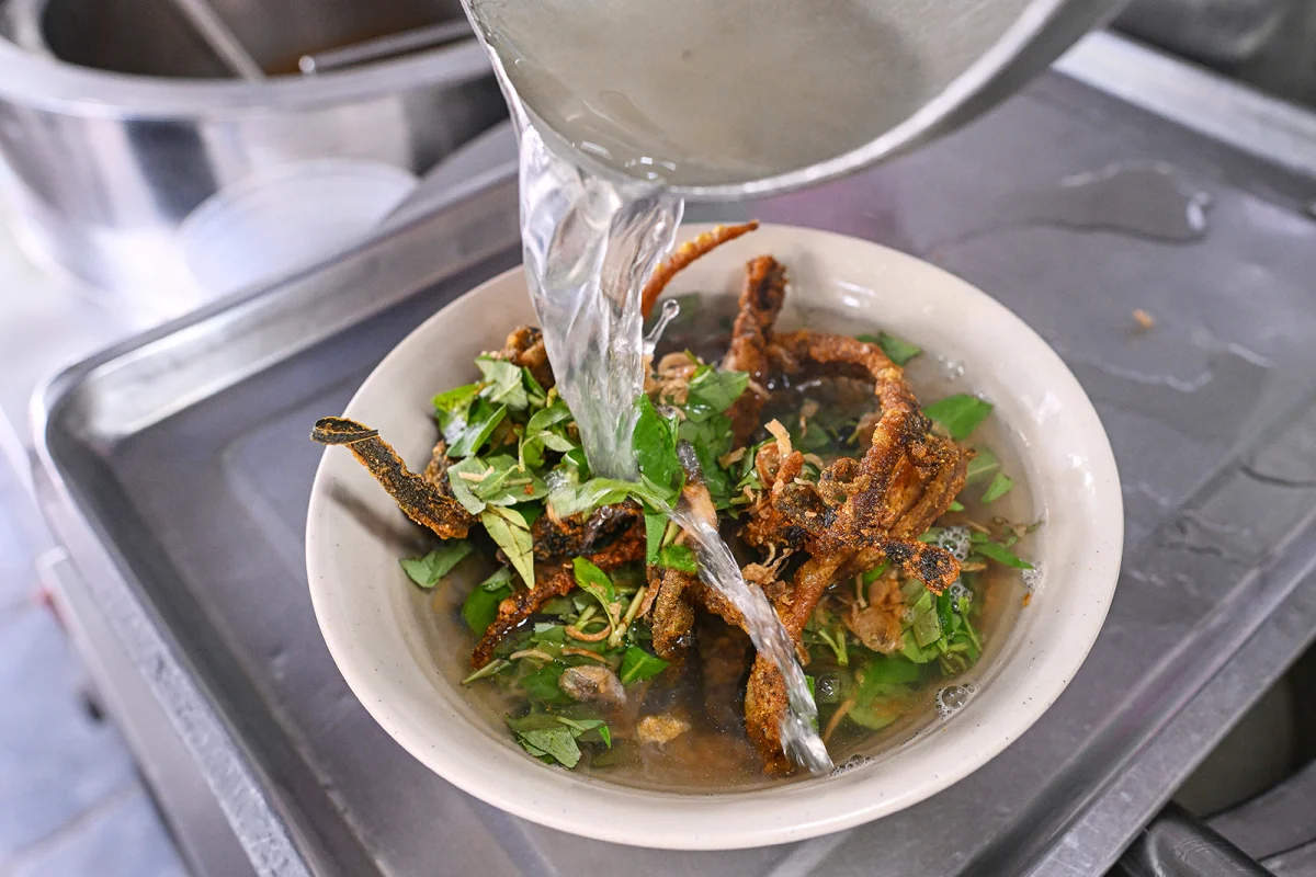 Hanoi Culinary Heritage: The 40-Year-Old Eel Restaurant in the Old Quarter
