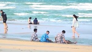 Quang Ngai Enhances Beach Safety with Designated Swimming Zones for the Upcoming Tourist Season - image 4