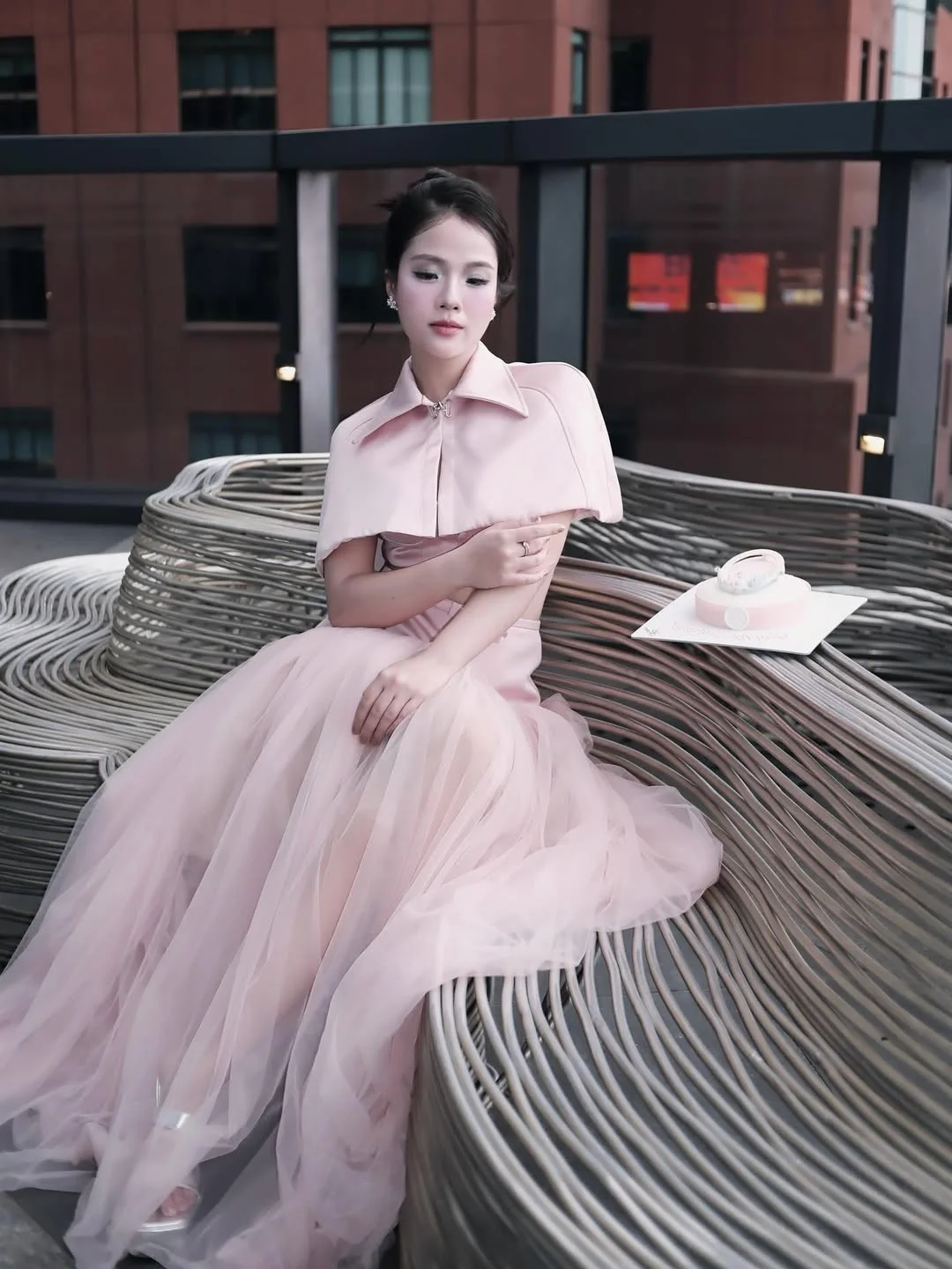 Stunning 30th Birthday Photoshoot Inspiration: Elegant High-Fashion Style and Glamorous Beauty Looks for a Milestone Celebration