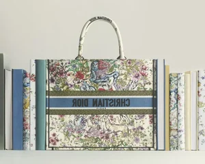 Wearable Art: The Rise of Luxury Handbags Worth Over $3,200 and Their Artistic Significance - image 24
