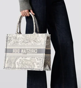 Wearable Art: The Rise of Luxury Handbags Worth Over $3,200 and Their Artistic Significance - image 12