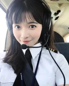 Taiwan's Most Beautiful Pilot: A Viral Sensation of Beauty and Skill - image 8